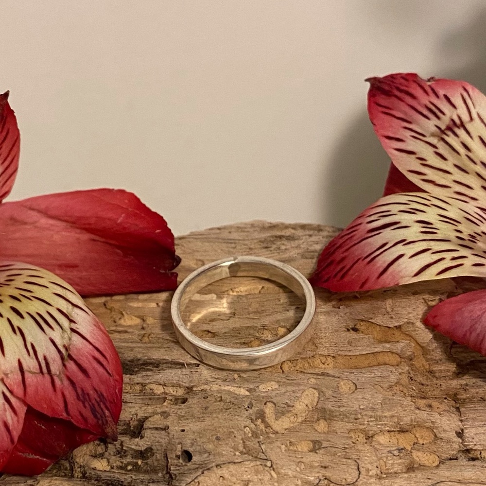 Sterling silver band ring